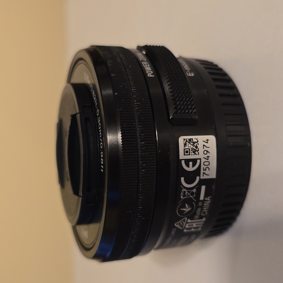 Sony 16-50mm Power Zoom Lens - Picture 3 of 7